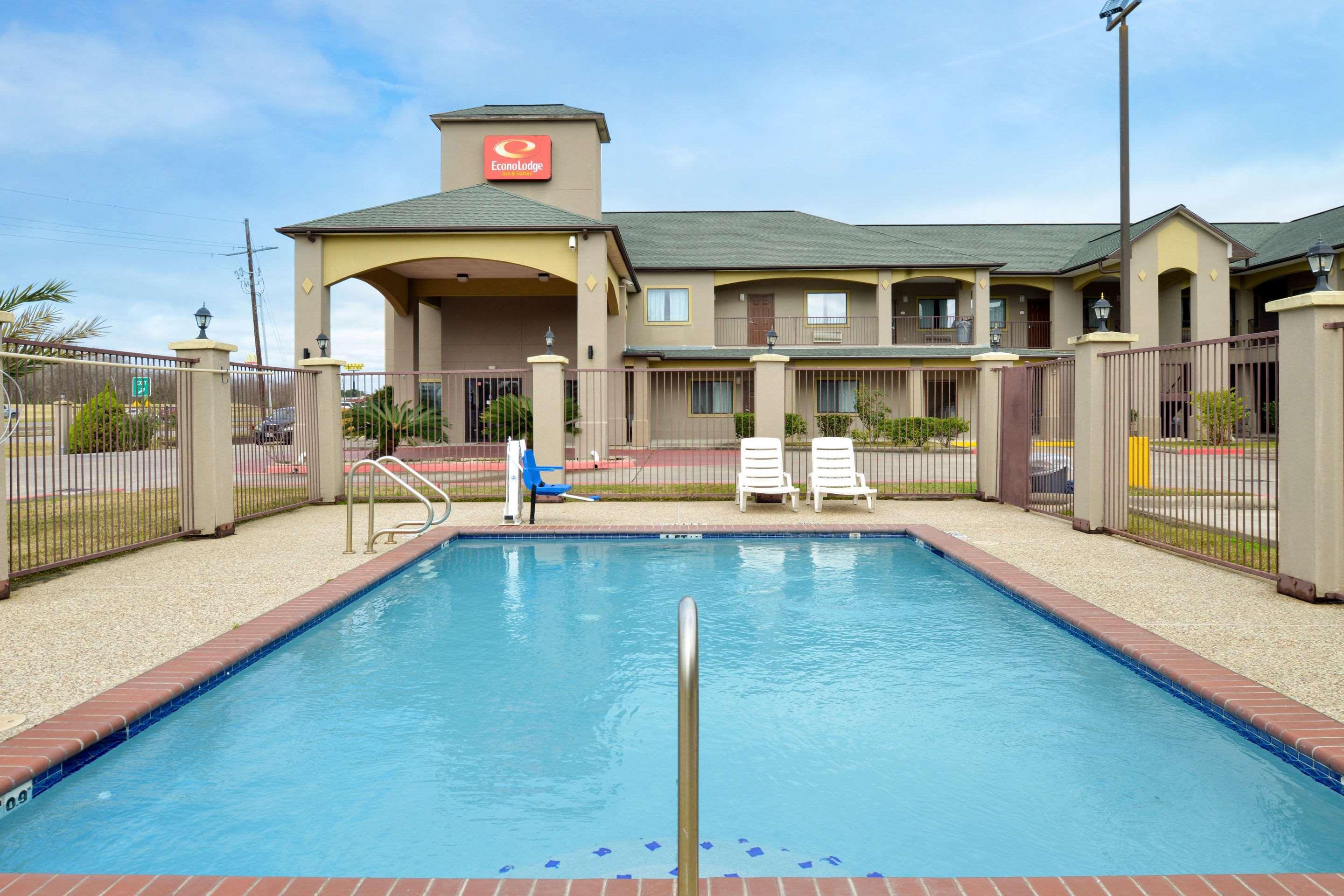 Econo Lodge Inn & Suites Port Arthur Near Sabine Pass Exterior photo